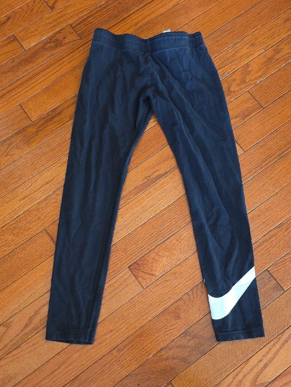 Kids Nike Black Leggings with White Nike Symbol Size Medium